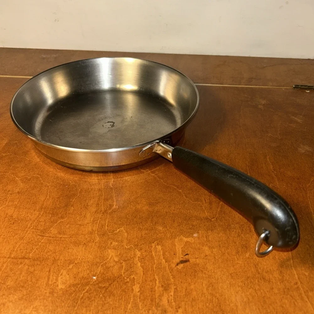 Revere Ware Stainless Steel 9-inch 1801 Copper Bottom Skillet With Lid F1